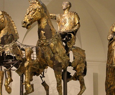 pergola museo bronzi dorati