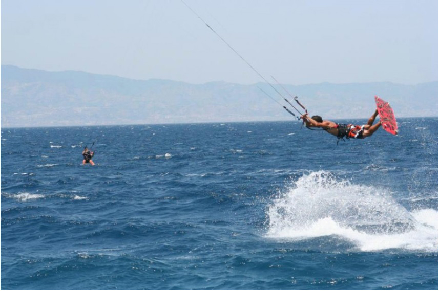 Acrobazie in kite - Punta Pellaro