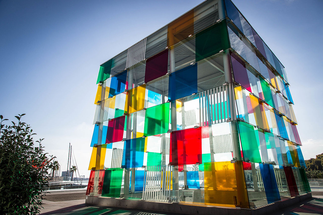 Centre Pompidou di Malaga in cemento trasparente